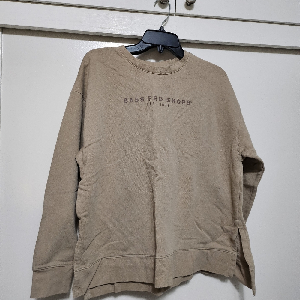 BASS PRO Sweatshirt size L